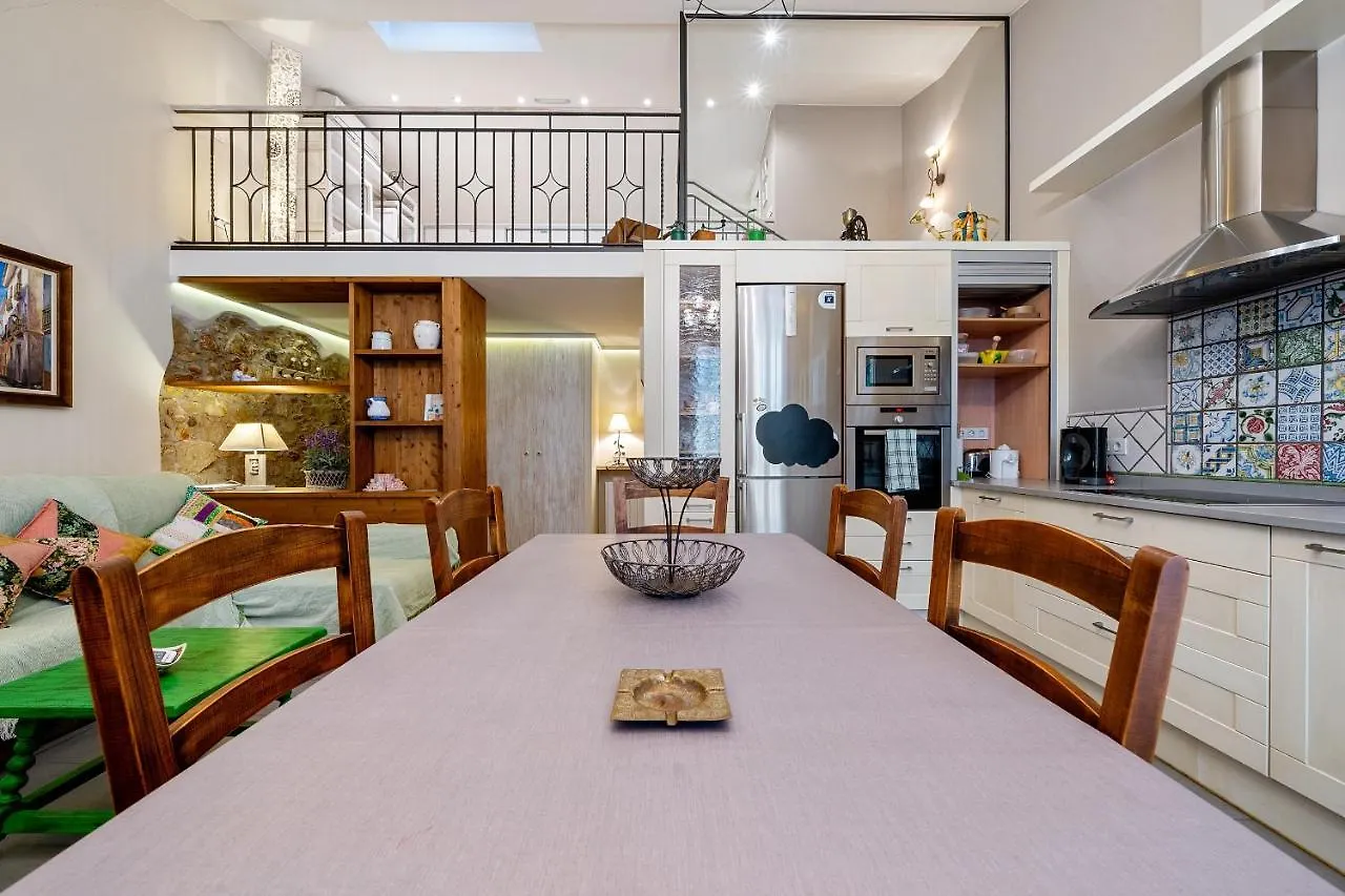 Hauzify I Casa Palou contacts